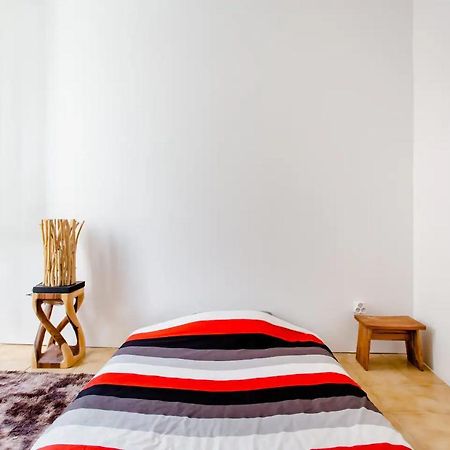 Room Rental In Apartment In Marsella Exterior foto
