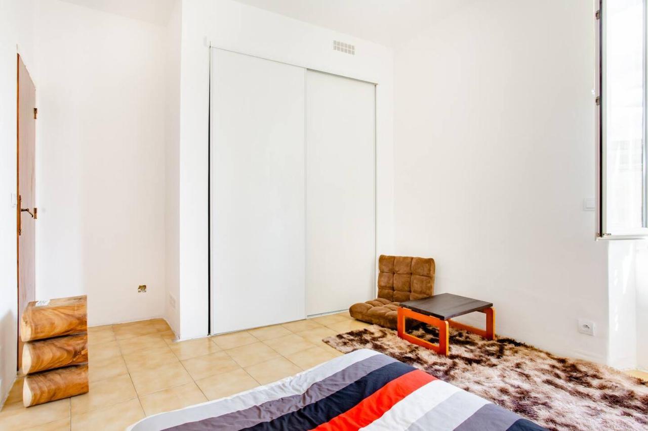 Room Rental In Apartment In Marsella Exterior foto